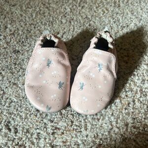 Robeez 0-6months fairy pink